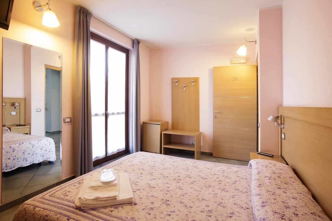 Albergo Verdi ノーヴィ・リーグレ エクステリア 写真